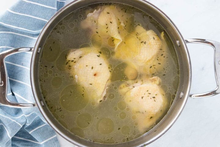 How to Boil Chicken Thighs: A Simple Cooking Method