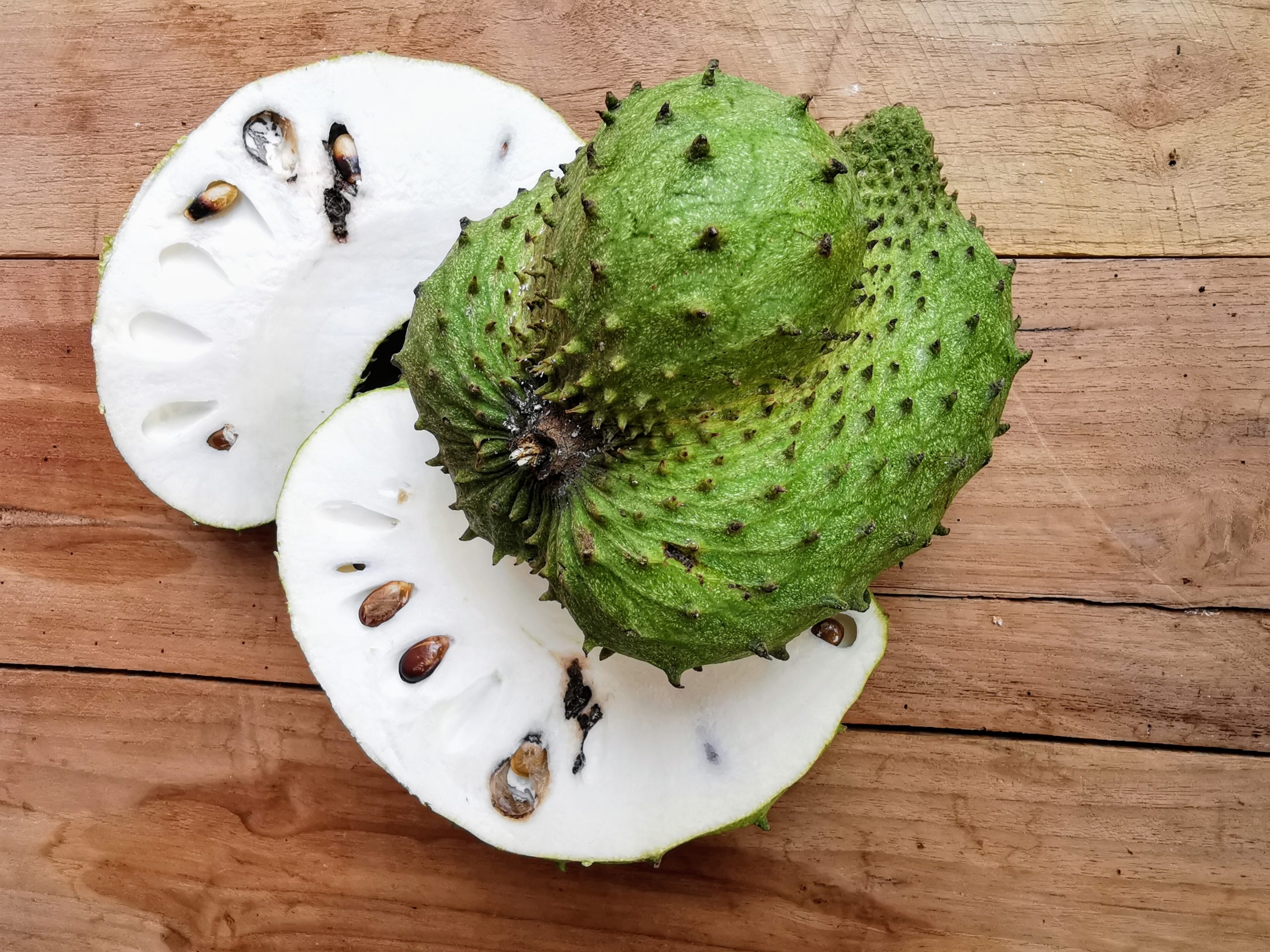 Soursop vs Custard Apple: Tropical Fruit Face-Off